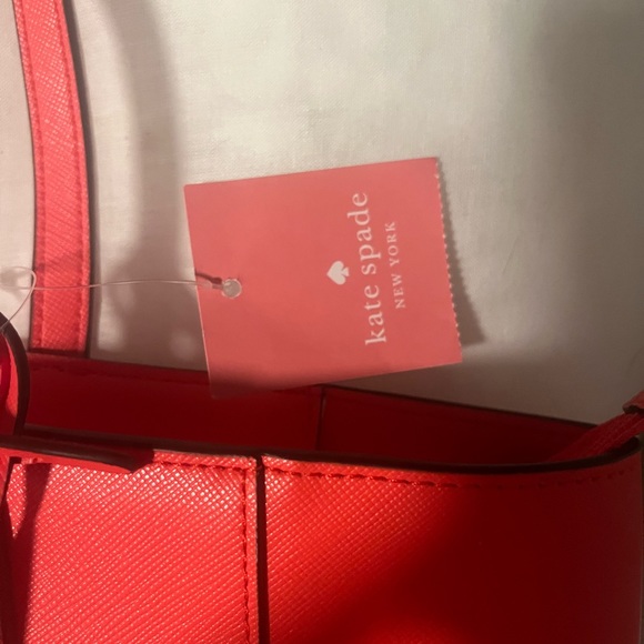 Kate Spade summer pink tote! Perfect for your summer wardrobe on vaca or @ work! - Picture 7 of 7